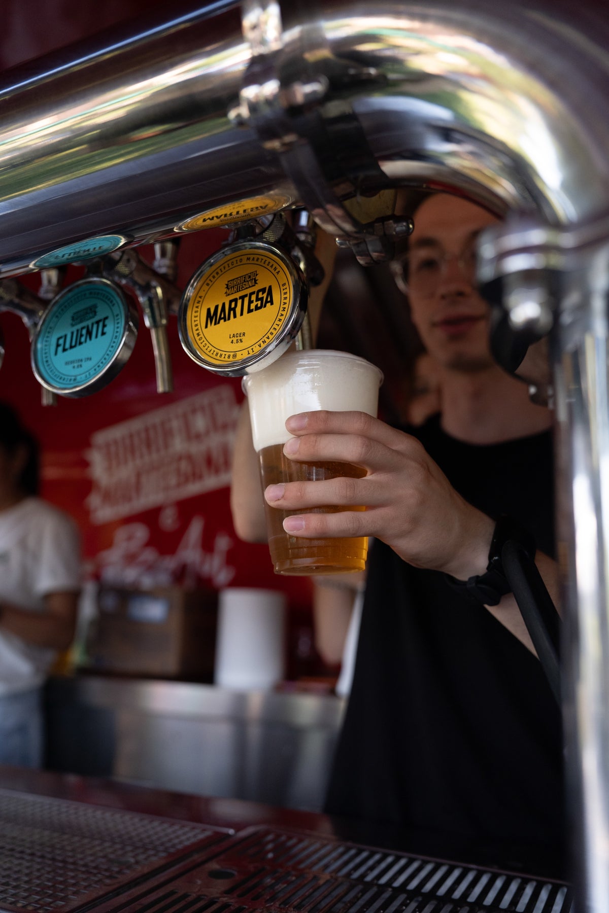 Birra artigianale Martesana spillata dal Beer Truck durante un evento